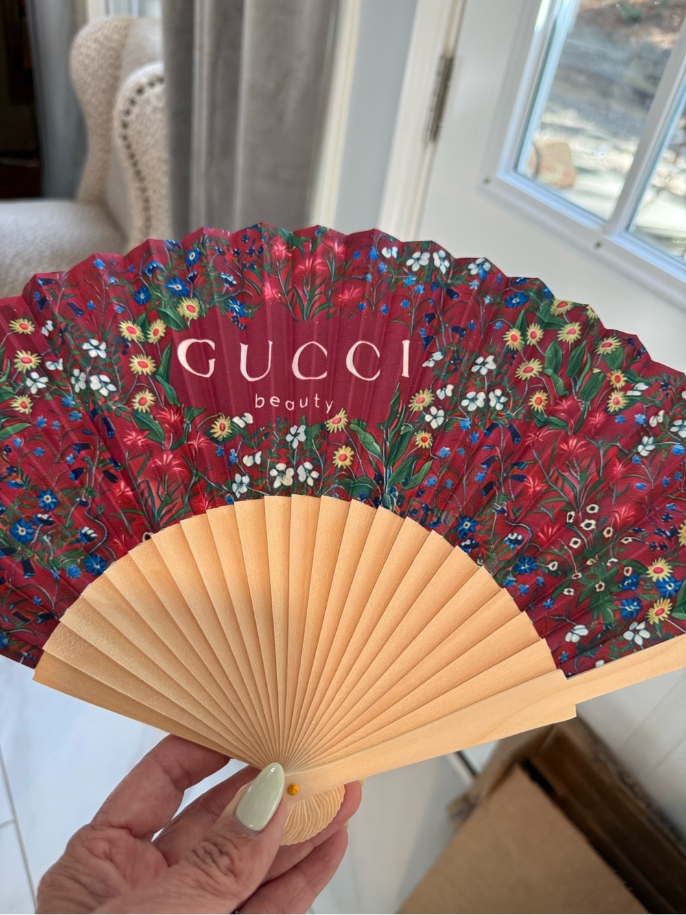 Gucci Red and White Mystery Bag - Picture 3 of 5